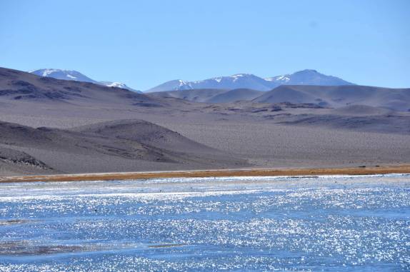 Um lago a mais de 3 mil metros de altitude, na estrada para o Paso de San Francisco, entre Argentina e Chile